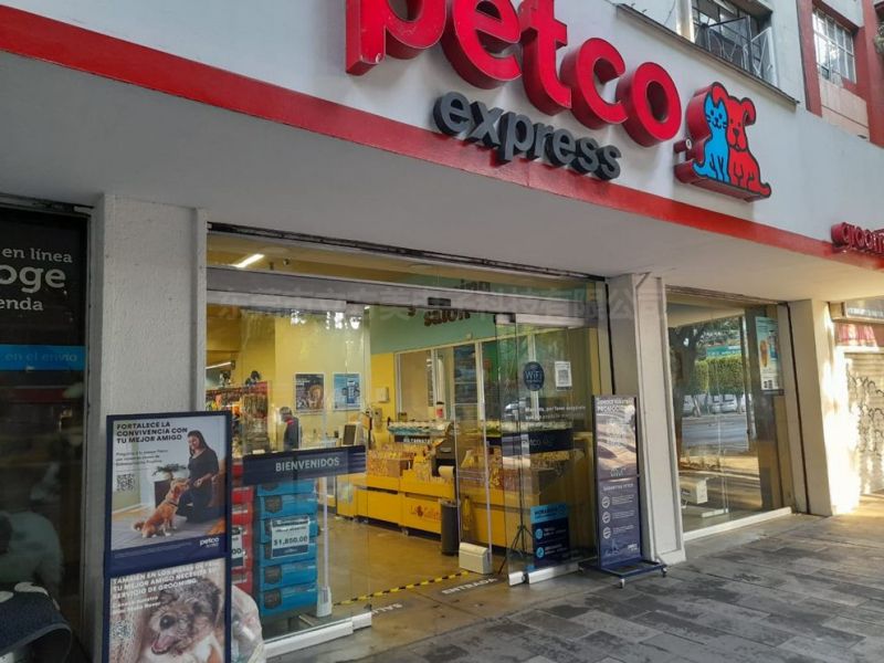 Trgovina za male živali Petco vgrajuje protivlomno napravo emeno